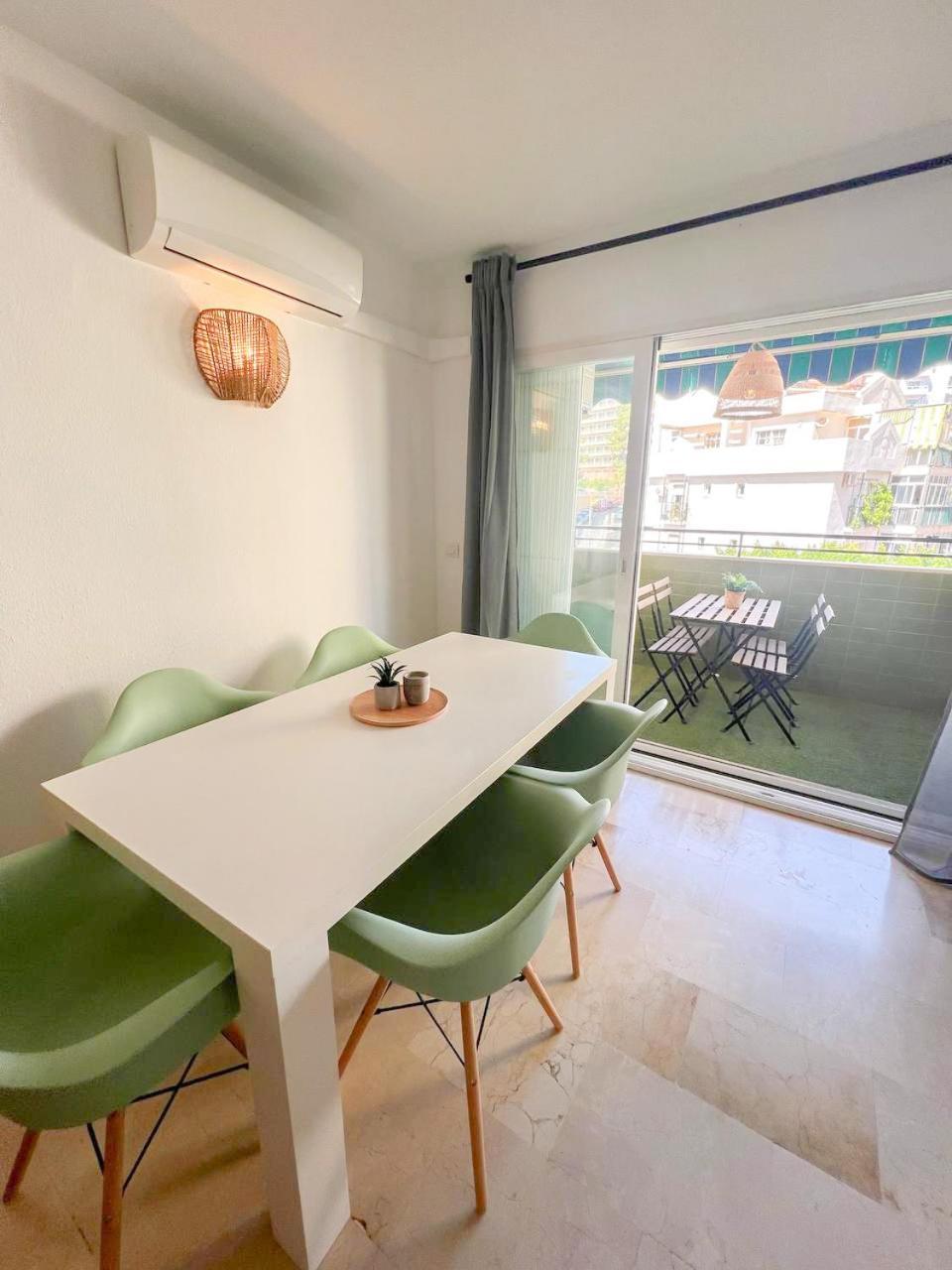 Large & Cozy Centrally Apartment Torremolinos Exterior foto