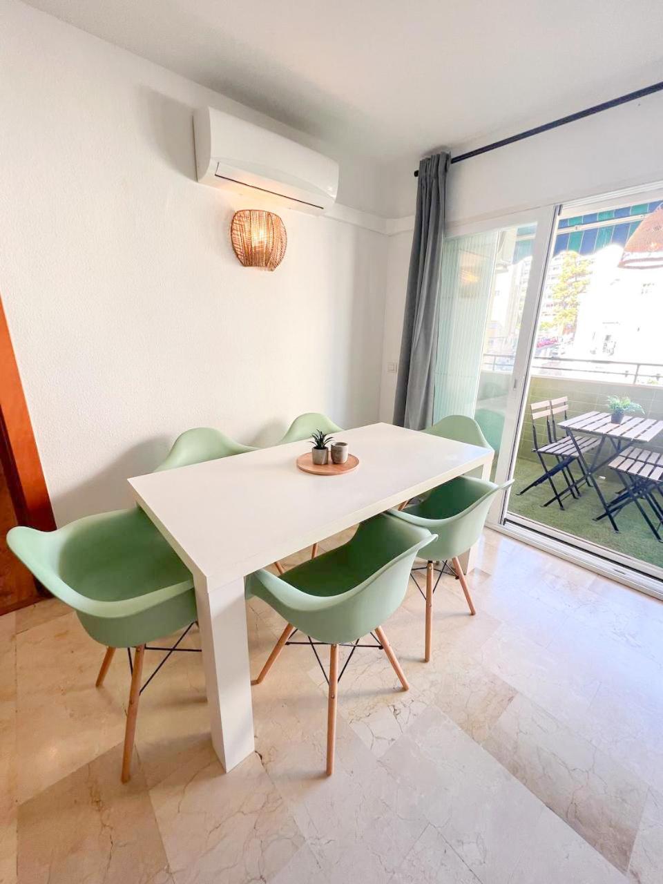 Large & Cozy Centrally Apartment Torremolinos Exterior foto